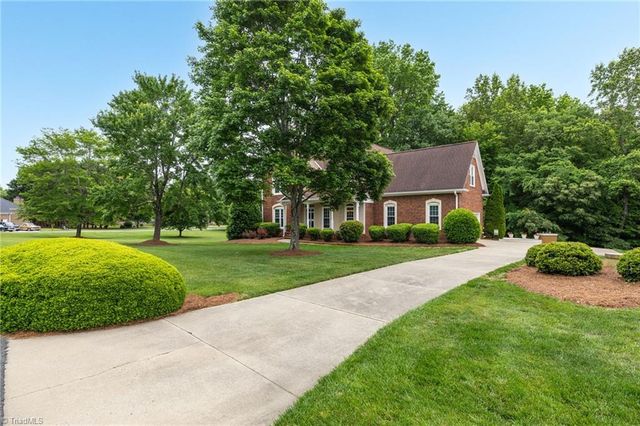 5202 Northforest Drive, Mcleansville, NC 27301