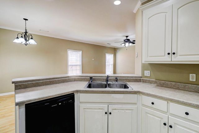715 Frankfort Drive, Dothan, AL 36305