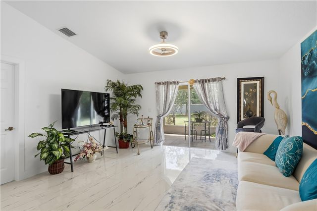 845 Greenleaf Circle, Vero Beach, FL 32960