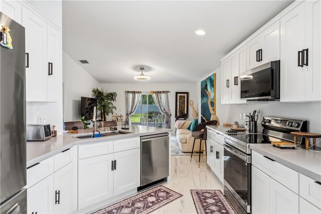 845 Greenleaf Circle, Vero Beach, FL 32960