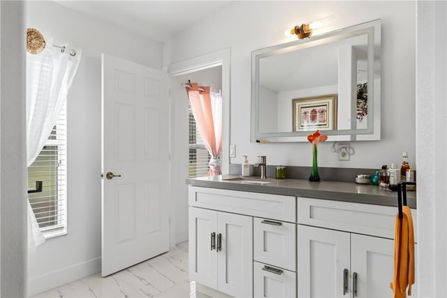 845 Greenleaf Circle, Vero Beach, FL 32960