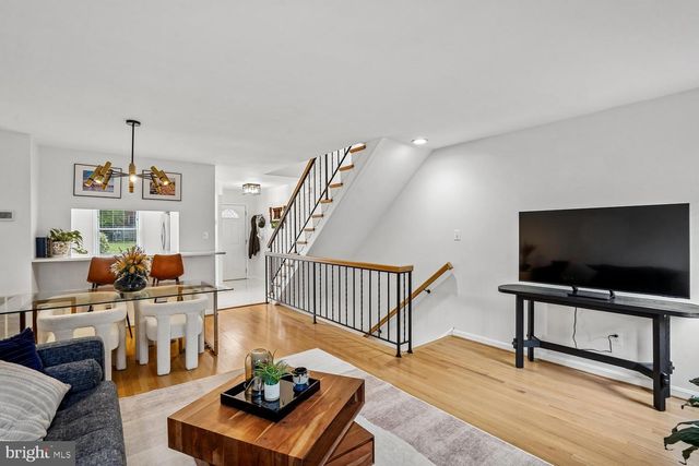 1179 N VERNON ST, Arlington, VA 22201