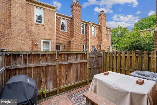 1179 N VERNON ST, Arlington, VA 22201