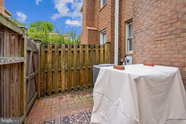 1179 N VERNON ST, Arlington, VA 22201