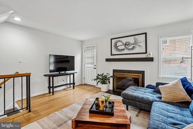 1179 N VERNON ST, Arlington, VA 22201