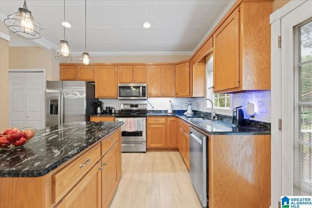 909 CAMELLIA ROAD, Oneonta, AL 35121