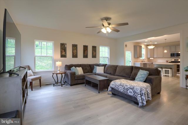 542 SANDPIPER LN, New Cumberland, PA 17070