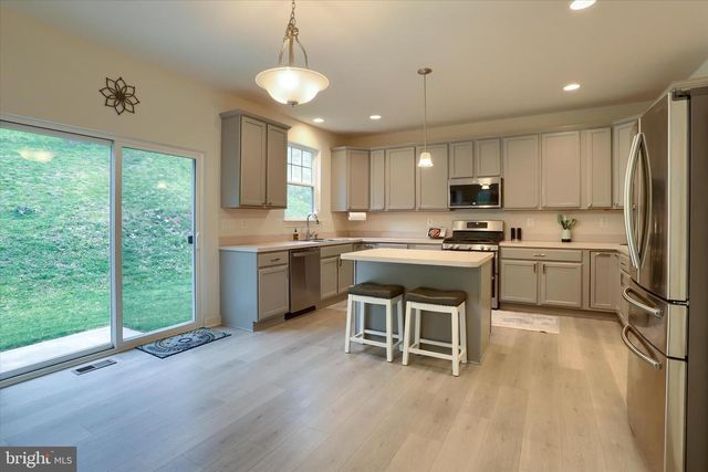 542 SANDPIPER LN, New Cumberland, PA 17070