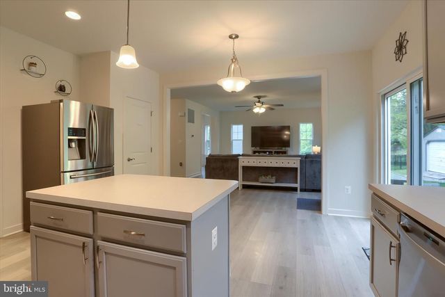 542 SANDPIPER LN, New Cumberland, PA 17070