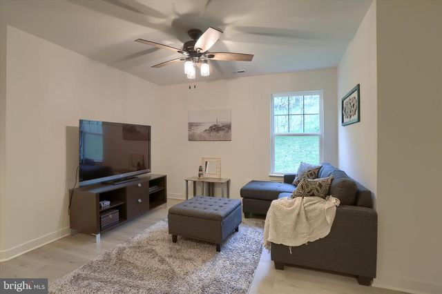 542 SANDPIPER LN, New Cumberland, PA 17070