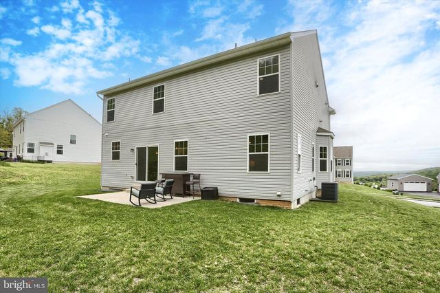 542 SANDPIPER LN, New Cumberland, PA 17070