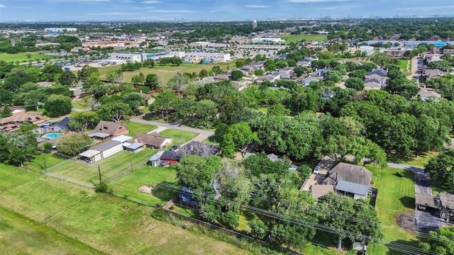7814 Knob Hill Avenue, Pasadena, TX 77505