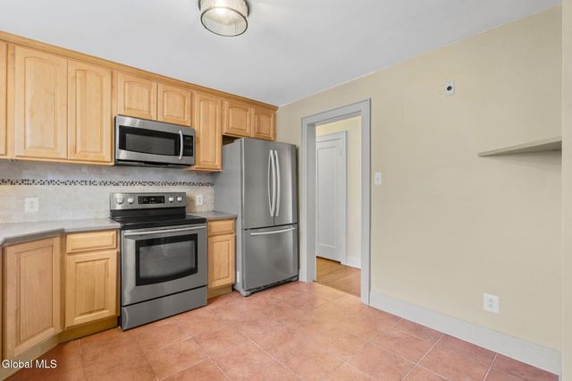 28 Center View Drive, Troy, NY 12180