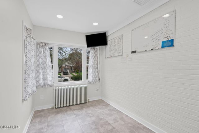 28 Center View Drive, Troy, NY 12180