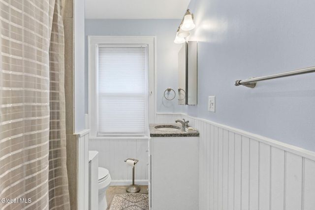 28 Center View Drive, Troy, NY 12180