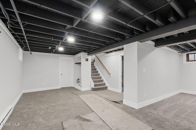 28 Center View Drive, Troy, NY 12180
