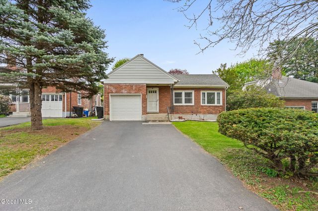28 Center View Drive, Troy, NY 12180