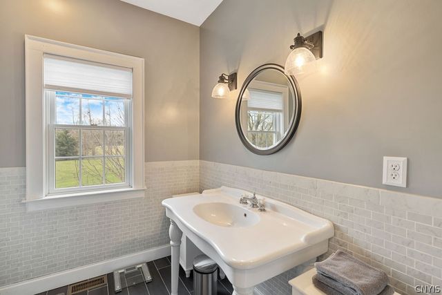 4331 Brickyard Falls Road, Pompey, NY 13104