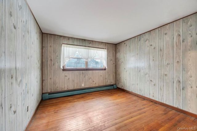 15 E Woodside Avenue, Patchogue, NY 11772