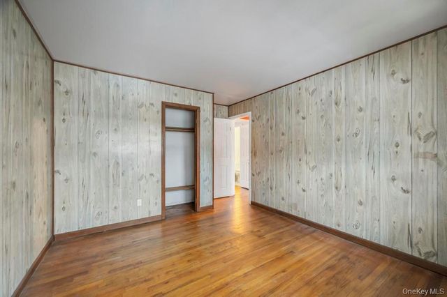 15 E Woodside Avenue, Patchogue, NY 11772