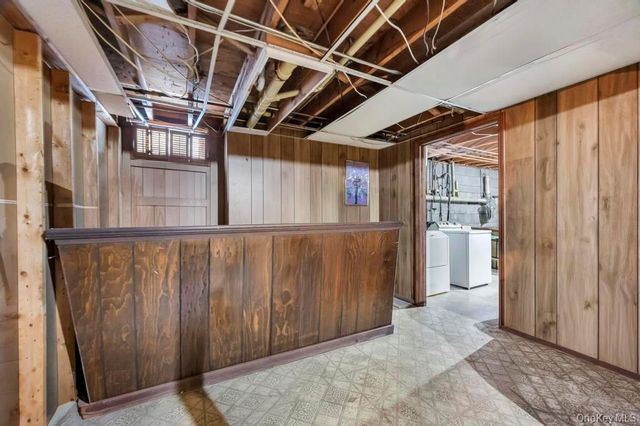 15 E Woodside Avenue, Patchogue, NY 11772