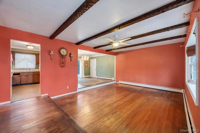 15 E Woodside Avenue, Patchogue, NY 11772