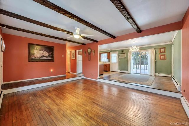 15 E Woodside Avenue, Patchogue, NY 11772