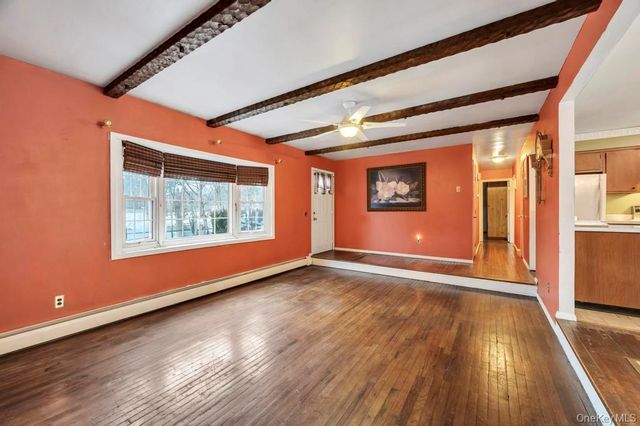 15 E Woodside Avenue, Patchogue, NY 11772