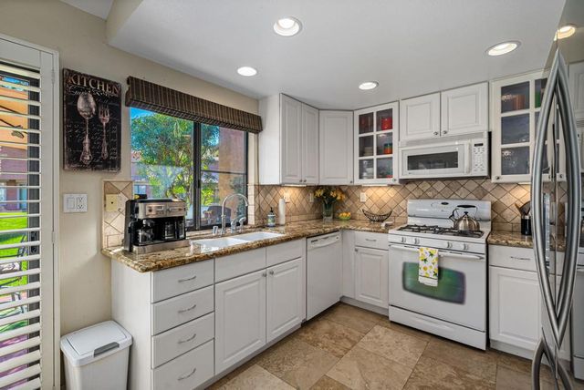 42242 Omar Place, Palm Desert, CA 92211