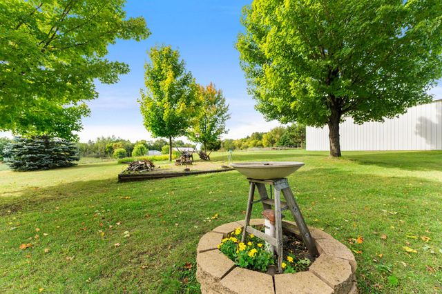 48900 Dogwood Avenue, Rush City, MN 55069