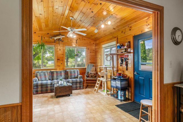 48900 Dogwood Avenue, Rush City, MN 55069