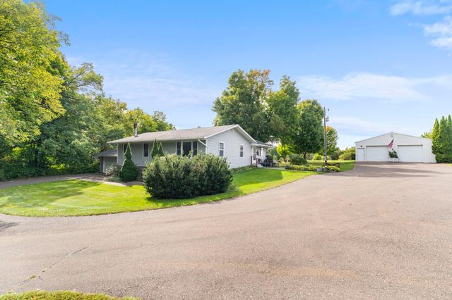 48900 Dogwood Avenue, Rush City, MN 55069
