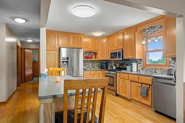 48900 Dogwood Avenue, Rush City, MN 55069
