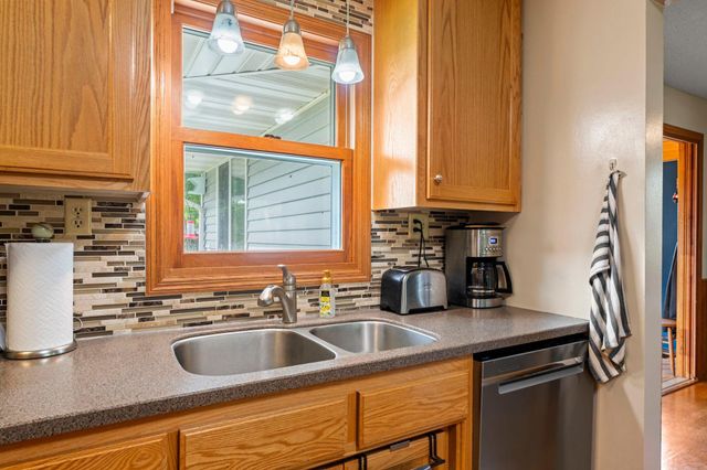 48900 Dogwood Avenue, Rush City, MN 55069