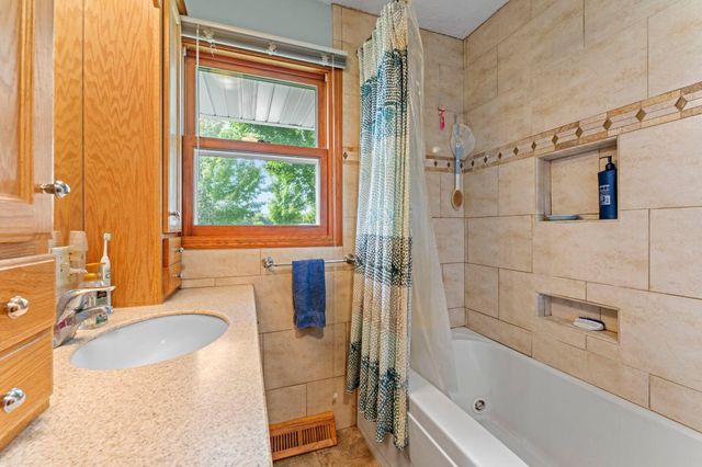 48900 Dogwood Avenue, Rush City, MN 55069