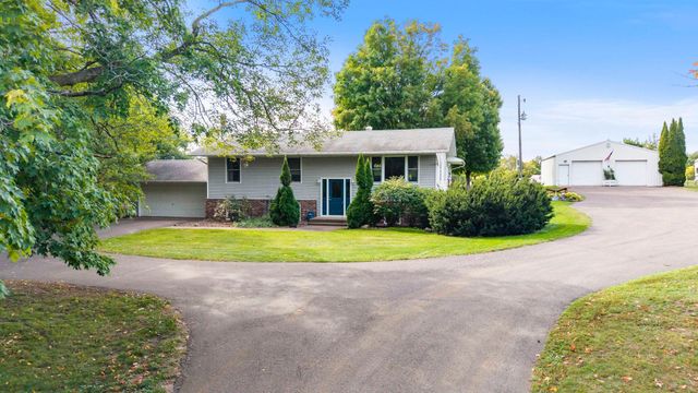 48900 Dogwood Avenue, Rush City, MN 55069