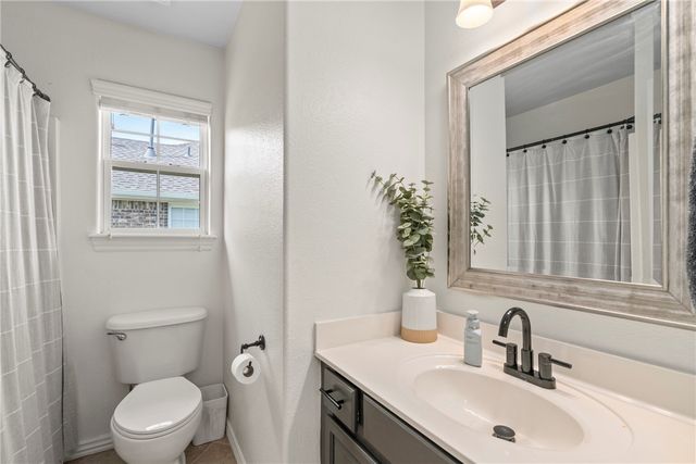 795 Deer Lodge Court, Siloam Springs, AR 72761