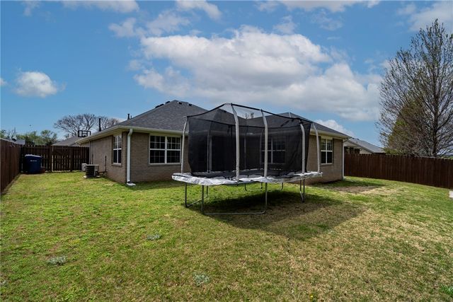 795 Deer Lodge Court, Siloam Springs, AR 72761