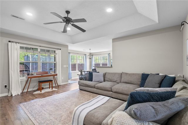 795 Deer Lodge Court, Siloam Springs, AR 72761