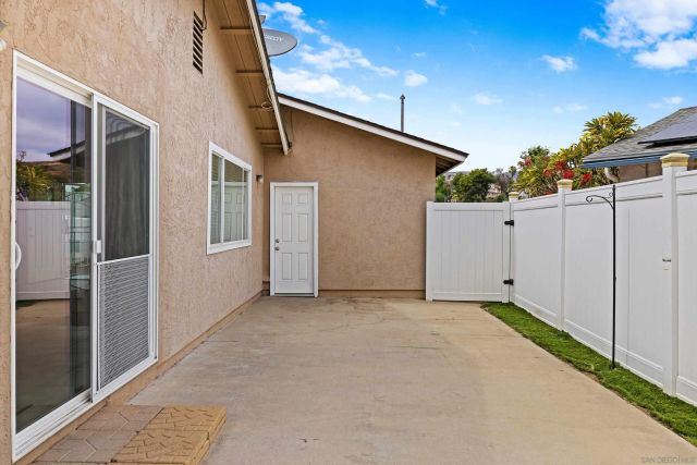 9909 Winchester Way, Lakeside, CA 92040