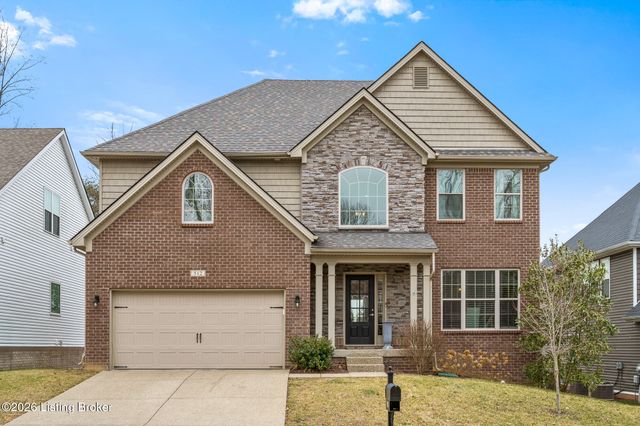 512 Wooded Falls Rd, Louisville, KY 40243