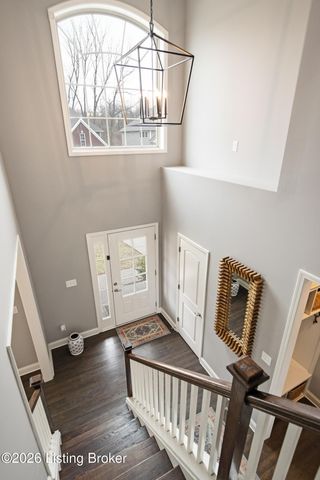 512 Wooded Falls Rd, Louisville, KY 40243