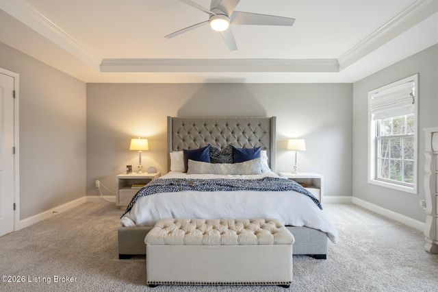 512 Wooded Falls Rd, Louisville, KY 40243