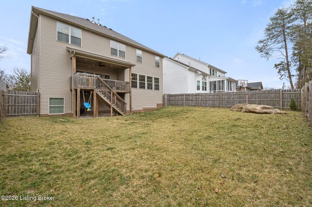 512 Wooded Falls Rd, Louisville, KY 40243