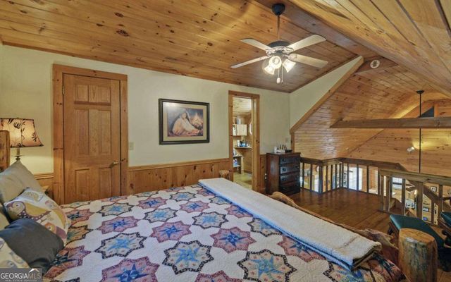 380 Bear Foot Drive, Blue Ridge, GA 30513