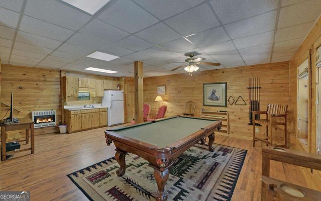 380 Bear Foot Drive, Blue Ridge, GA 30513