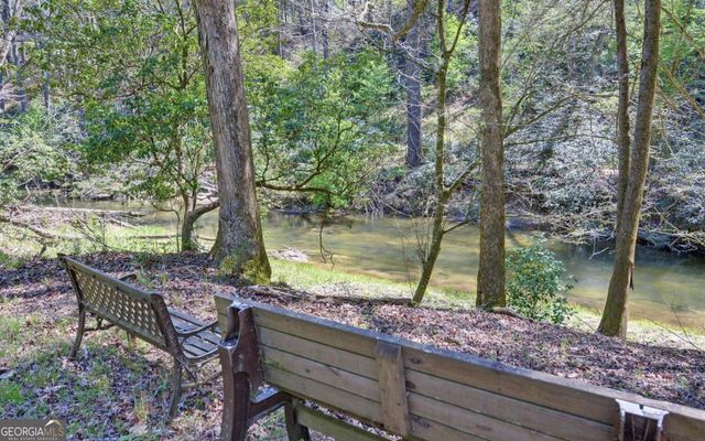 380 Bear Foot Drive, Blue Ridge, GA 30513