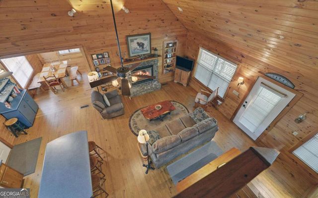 380 Bear Foot Drive, Blue Ridge, GA 30513