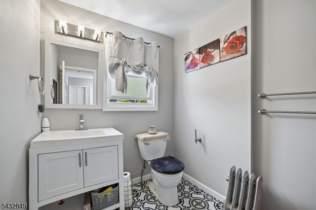147 Brookside Ave 2, Irvington Twp., NJ 07111