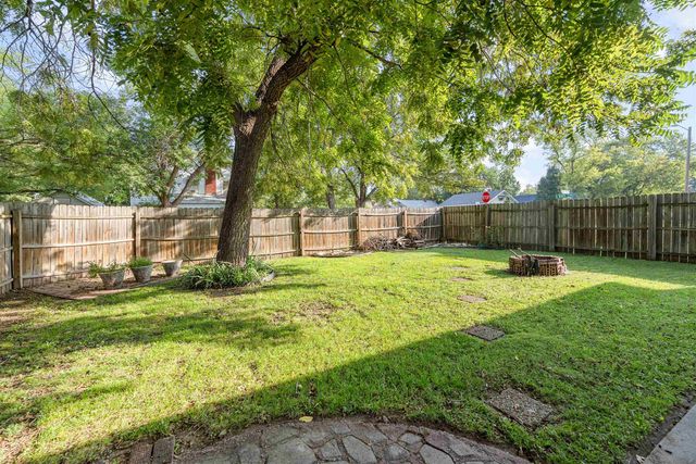 1402 S 9th St, Salina, KS 67401